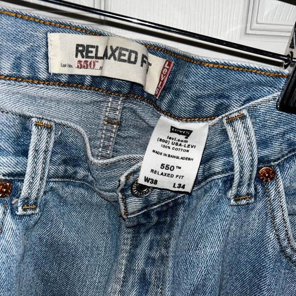 Levi's 550’s Light Blue Relaxed Fit Jeans W38 L34 - Picture 3 of 4